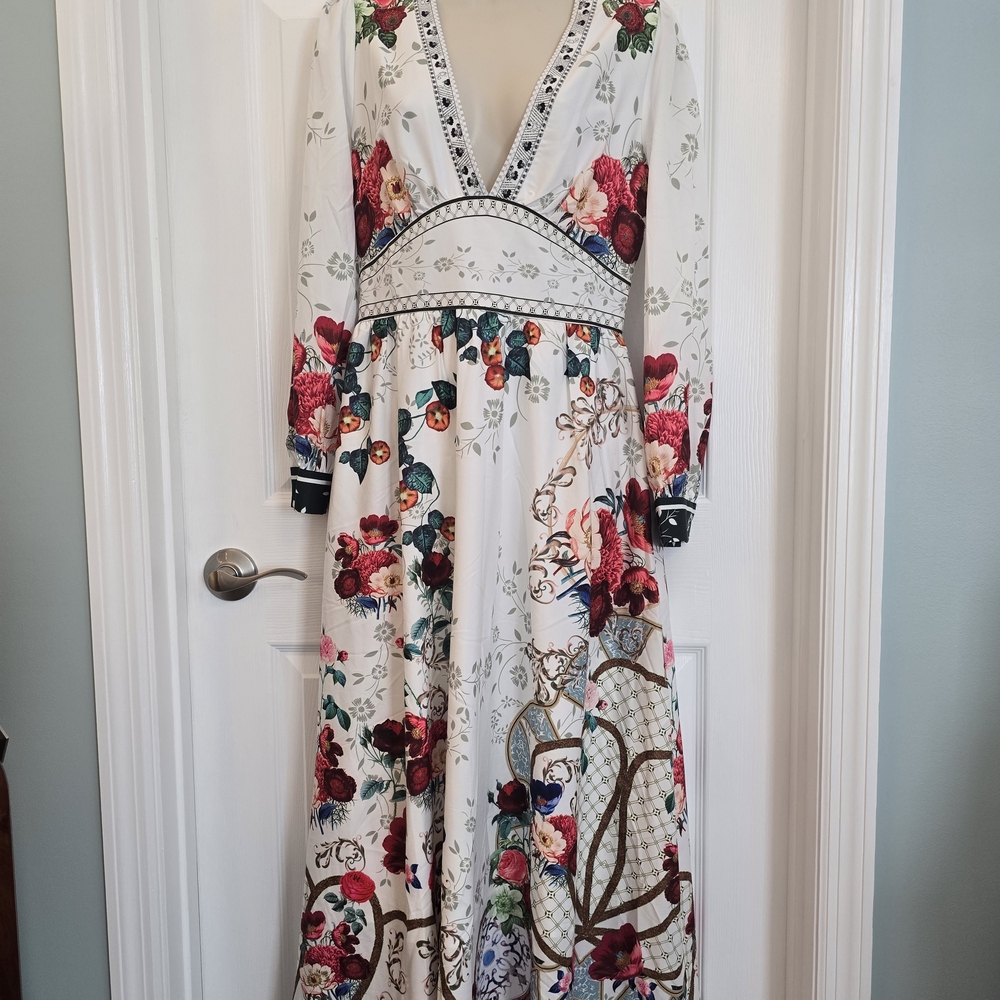 BURRYCO Floral V-Neck Long Sleeve Dress